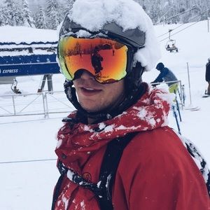 Meet your Posher, Devin